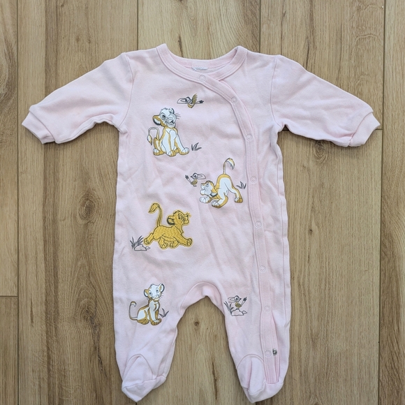 Lion King Embroidered Sleeper - Picture 1 of 4